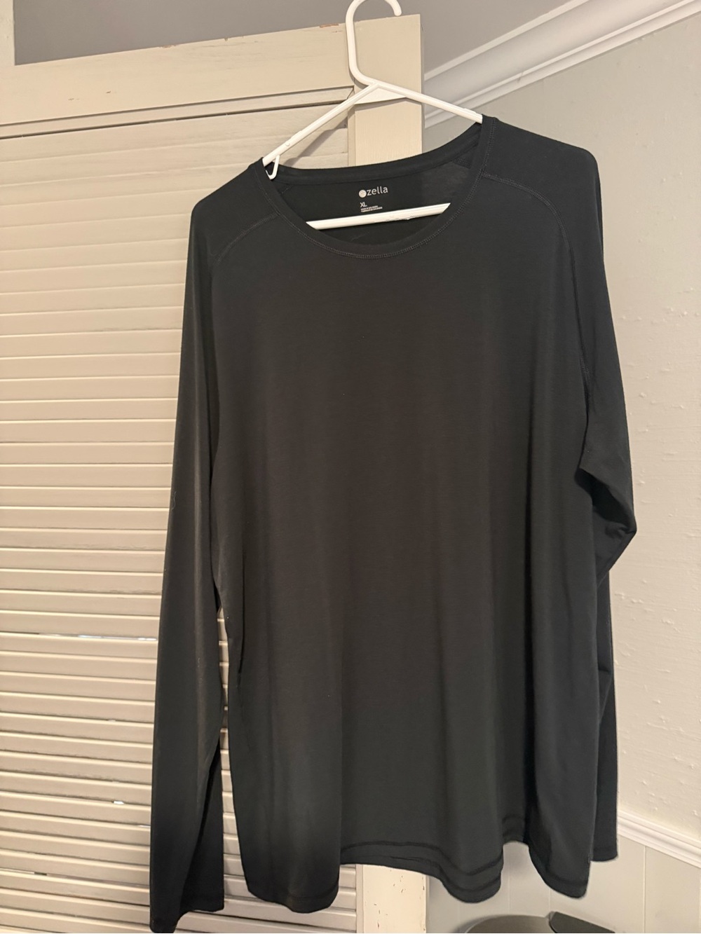 Zella Men's Long-Sleeve Crew Shirt - Black